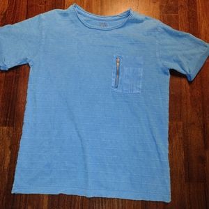 🚨4 for $10🚨Boys size 6/7 blue shirt